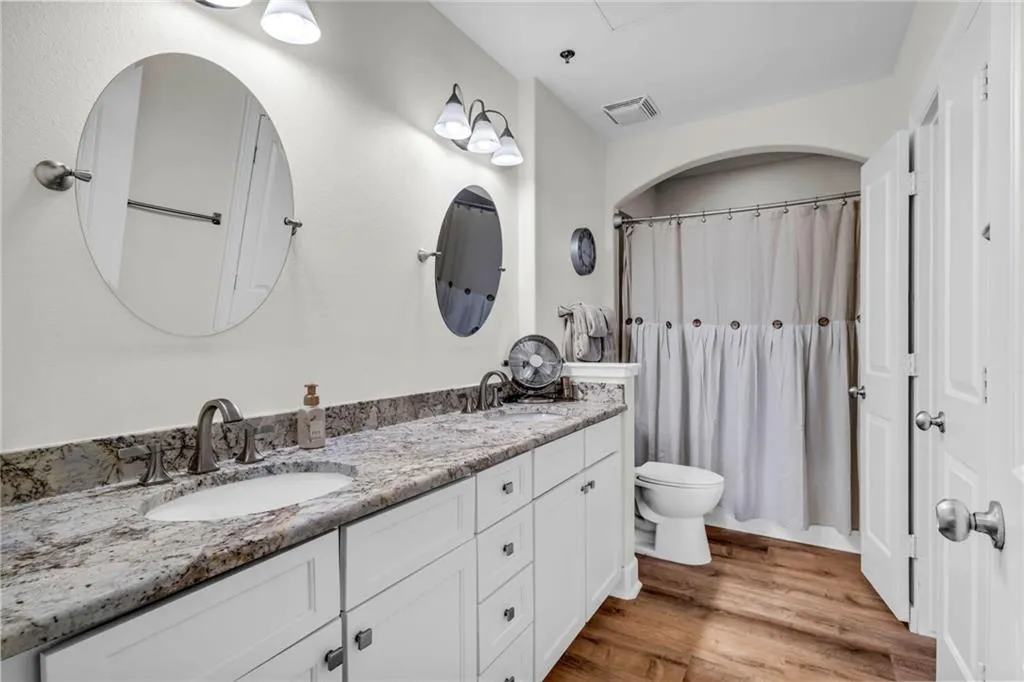 3445 Stratford Road Ne Unit 708, Atlanta, Georgia 30326, 1 Bedroom Bedrooms, ,1 BathroomBathrooms,Residential,For Sale,3445 Stratford Road Ne Unit 708,7649061