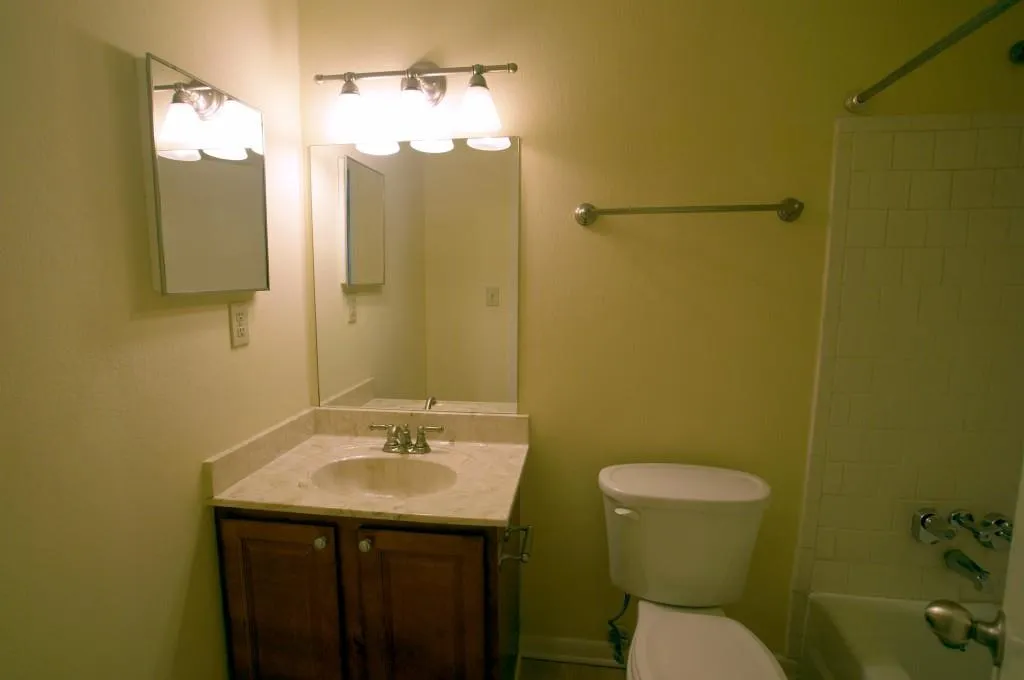 6900 Roswell Road Unit L-1, Sandy Springs, Georgia 30328, 2 Bedrooms Bedrooms, ,2 BathroomsBathrooms,Residential,Sold,6900 Roswell Road Unit L-1,5948042