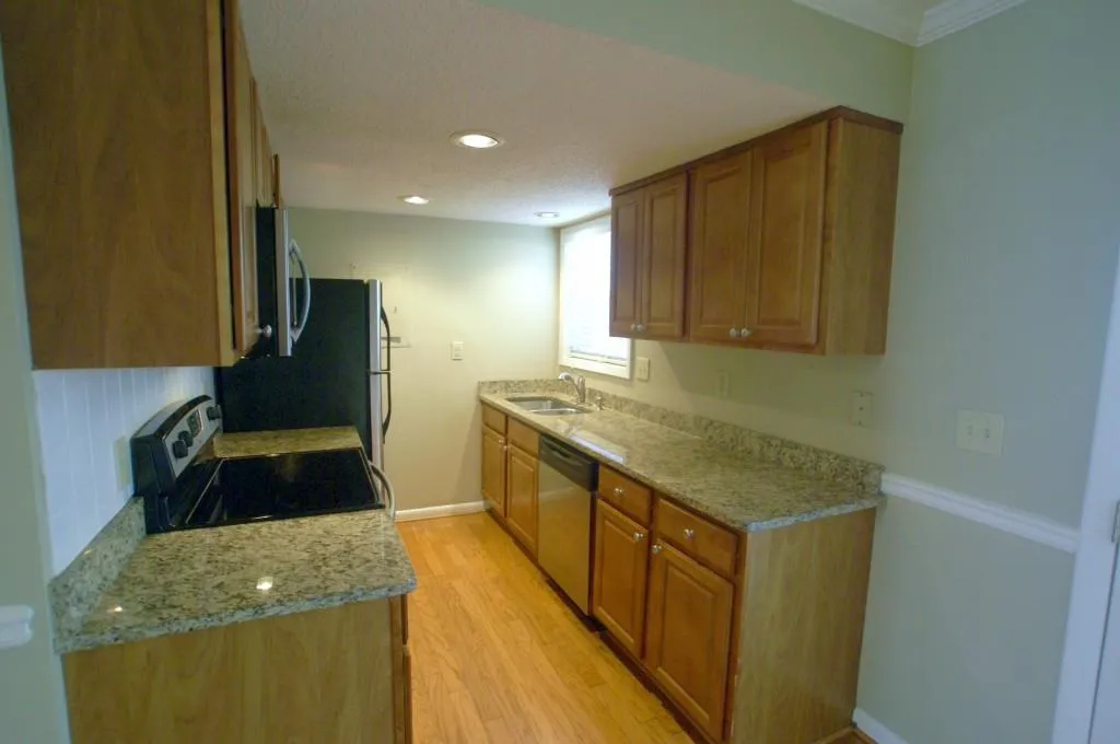 6900 Roswell Road Unit L-1, Sandy Springs, Georgia 30328, 2 Bedrooms Bedrooms, ,2 BathroomsBathrooms,Residential,Sold,6900 Roswell Road Unit L-1,5948042