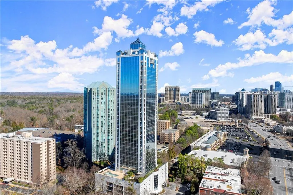 2828 Peachtree Road Nw Unit 701, Atlanta, Georgia 30305, 2 Bedrooms Bedrooms, ,2 BathroomsBathrooms,Residential,For Sale,2828 Peachtree Road Nw Unit 701,7535437