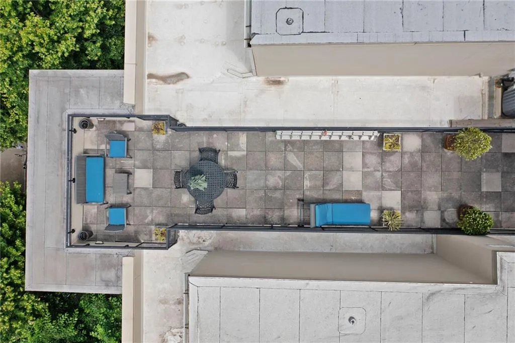 Bird's eye view