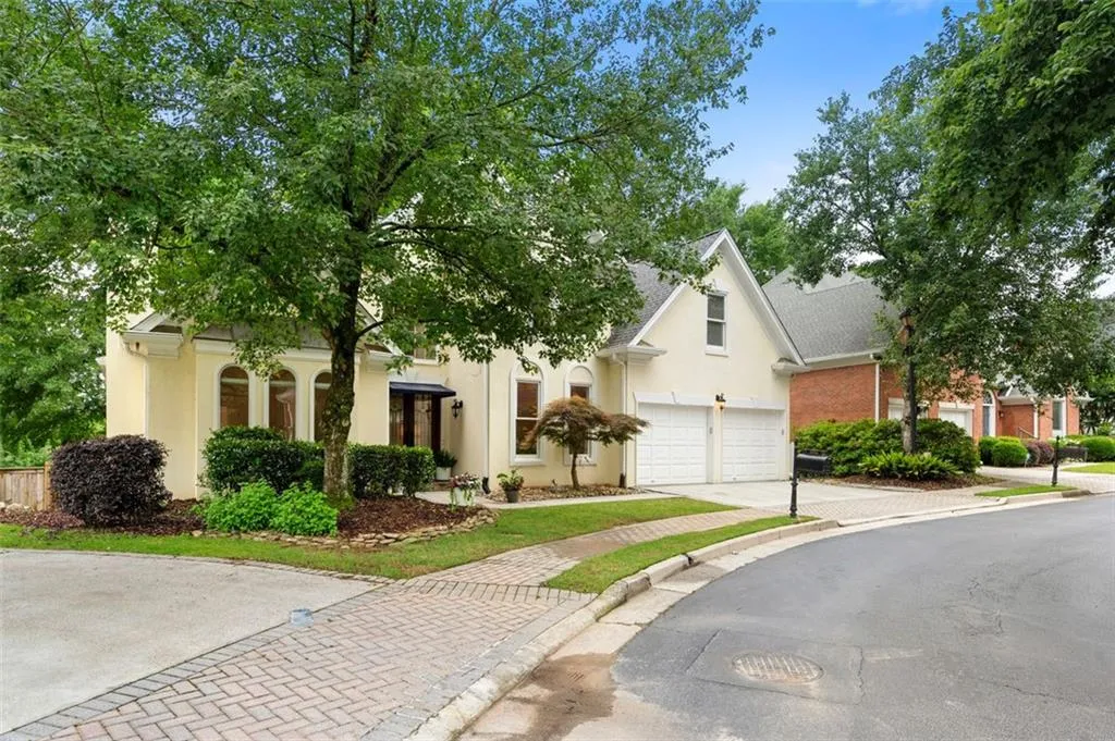 3714 Westbrooke Circle Ne, Brookhaven, Georgia 30319, 6 Bedrooms Bedrooms, ,4 BathroomsBathrooms,Residential,Sold,3714 Westbrooke Circle Ne,7577493