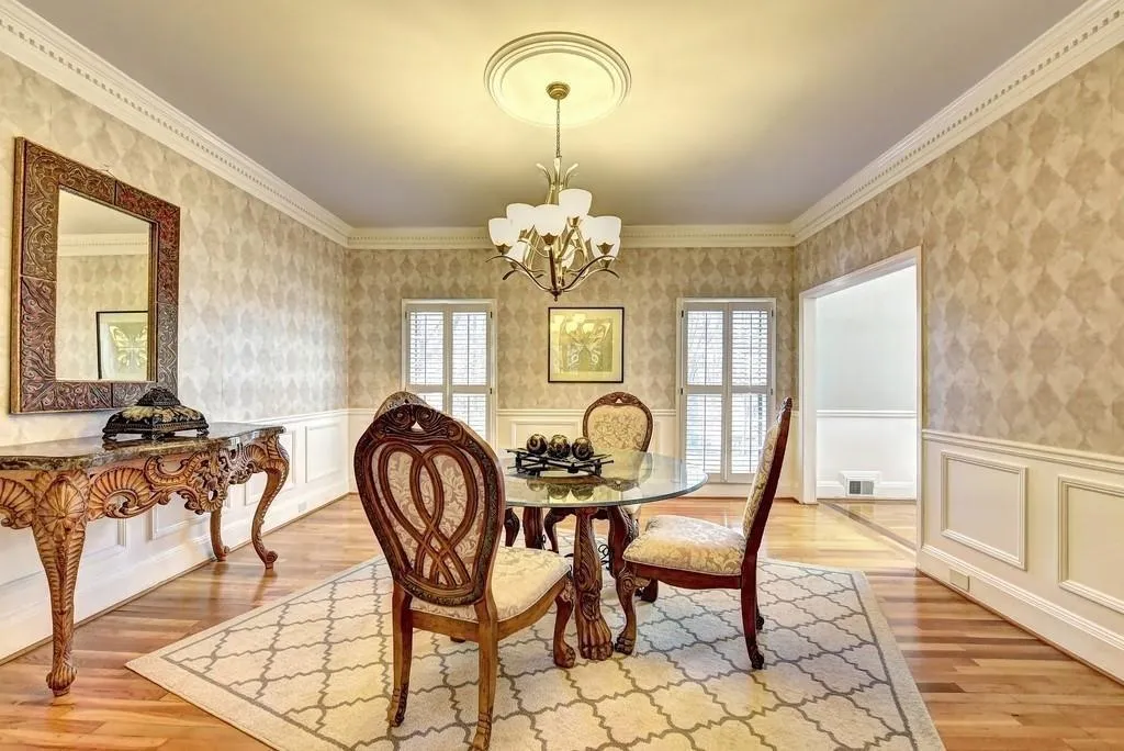 9450 Huntcliff Trace, Sandy Springs, Georgia 30350, 4 Bedrooms Bedrooms, ,4 BathroomsBathrooms,Residential,Sold,9450 Huntcliff Trace,6766837