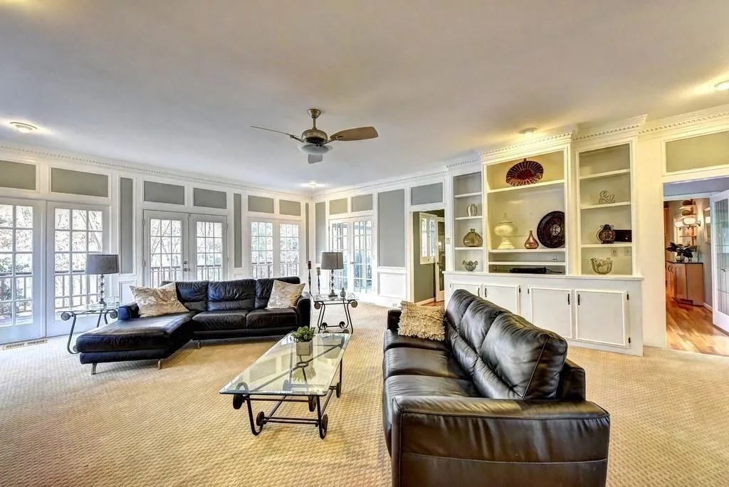 9450 Huntcliff Trace, Sandy Springs, Georgia 30350, 4 Bedrooms Bedrooms, ,4 BathroomsBathrooms,Residential,Sold,9450 Huntcliff Trace,6766837