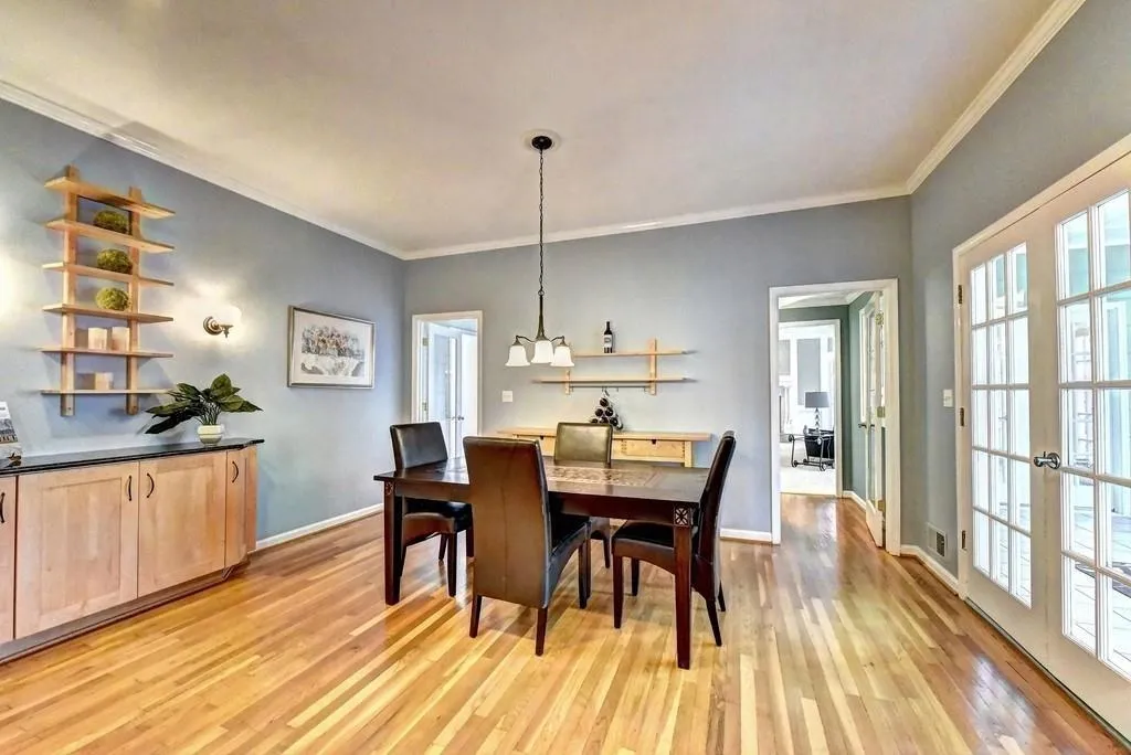 9450 Huntcliff Trace, Sandy Springs, Georgia 30350, 4 Bedrooms Bedrooms, ,4 BathroomsBathrooms,Residential,Sold,9450 Huntcliff Trace,6766837