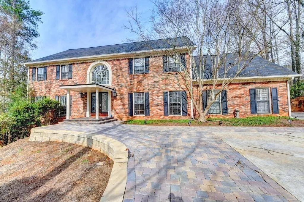 9450 Huntcliff Trace, Sandy Springs, Georgia 30350, 4 Bedrooms Bedrooms, ,4 BathroomsBathrooms,Residential,Sold,9450 Huntcliff Trace,6766837