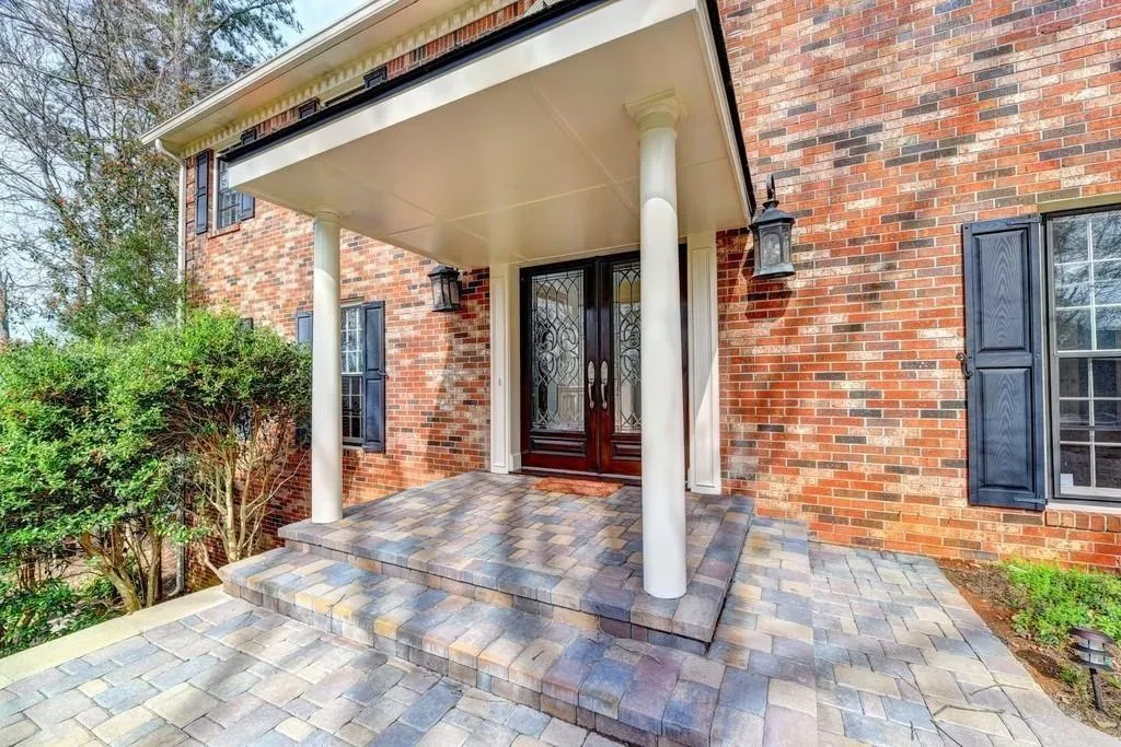 9450 Huntcliff Trace, Sandy Springs, Georgia 30350, 4 Bedrooms Bedrooms, ,4 BathroomsBathrooms,Residential,Sold,9450 Huntcliff Trace,6766837