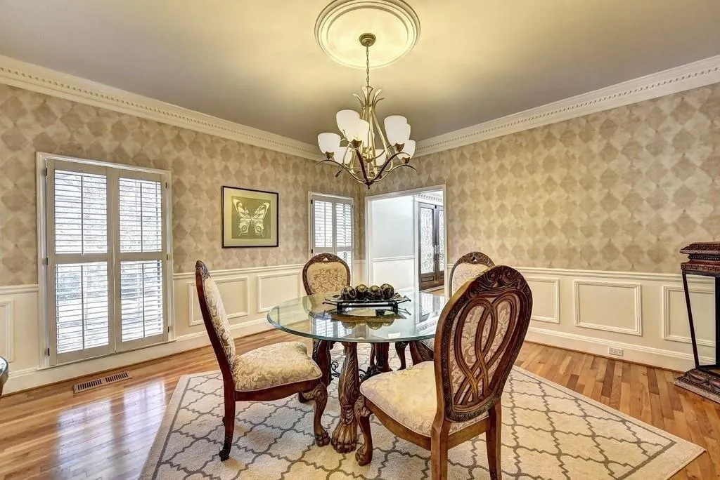 9450 Huntcliff Trace, Sandy Springs, Georgia 30350, 4 Bedrooms Bedrooms, ,4 BathroomsBathrooms,Residential,Sold,9450 Huntcliff Trace,6766837