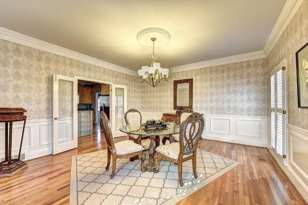 9450 Huntcliff Trace, Sandy Springs, Georgia 30350, 4 Bedrooms Bedrooms, ,4 BathroomsBathrooms,Residential,Sold,9450 Huntcliff Trace,6766837