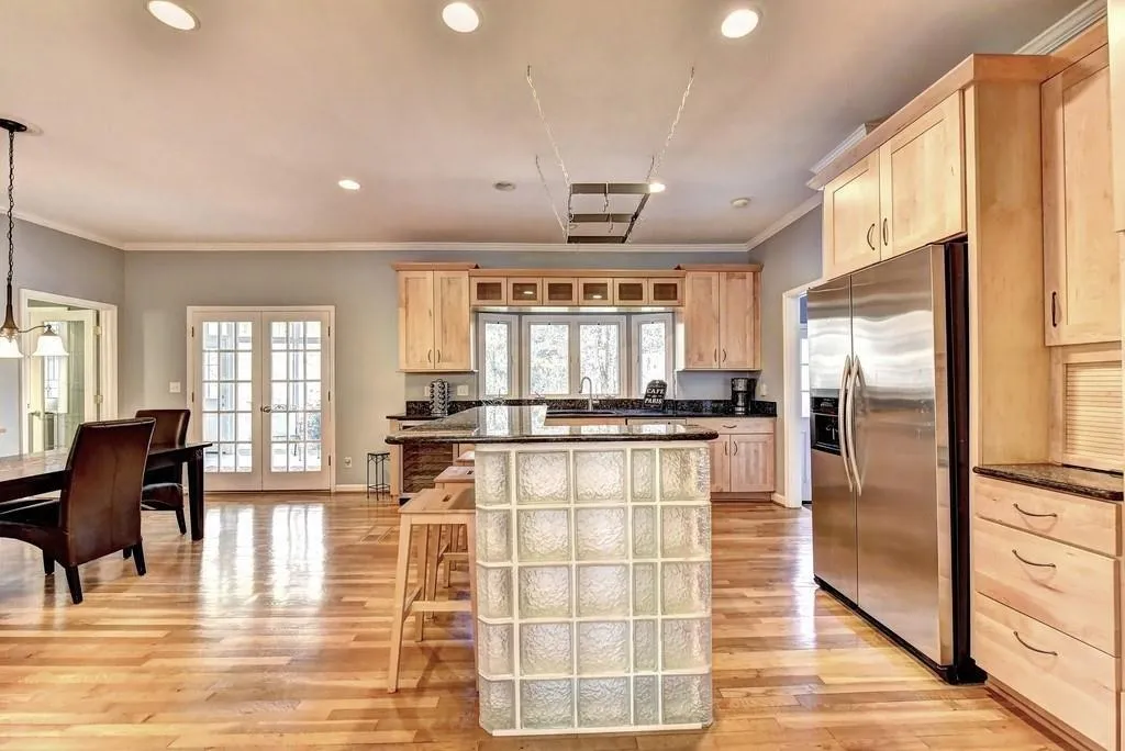 9450 Huntcliff Trace, Sandy Springs, Georgia 30350, 4 Bedrooms Bedrooms, ,4 BathroomsBathrooms,Residential,Sold,9450 Huntcliff Trace,6766837