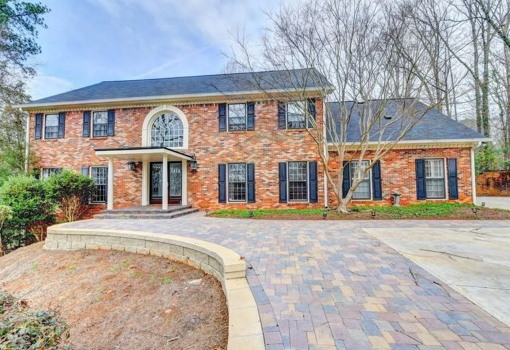 9450 Huntcliff Trace, Sandy Springs, Georgia 30350, 4 Bedrooms Bedrooms, ,4 BathroomsBathrooms,Residential,Sold,9450 Huntcliff Trace,6766837