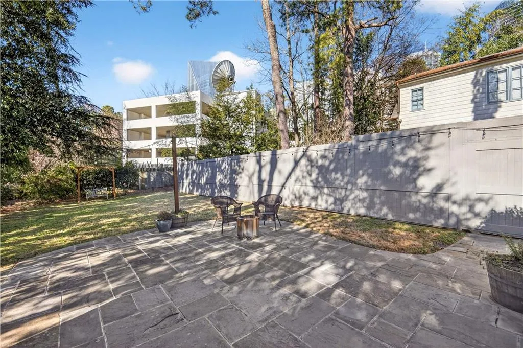 21 Park Circle Ne, Atlanta, Georgia 30305, 3 Bedrooms Bedrooms, 0 ,2 BathroomsBathrooms,Residential,For Sale,21 Park Circle Ne,7692656