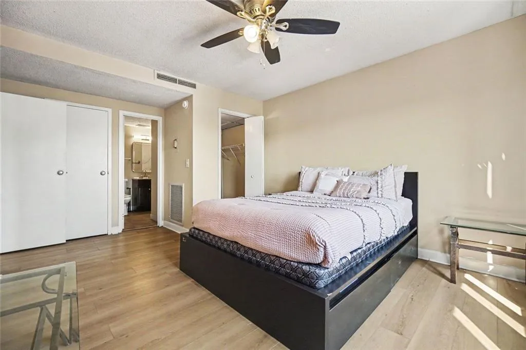 2285 Peachtree Road Ne Unit 909, Atlanta, Georgia 30309, 1 Bedroom Bedrooms, 0 ,1 BathroomBathrooms,Residential,For Sale,2285 Peachtree Road Ne Unit 909,7806742
