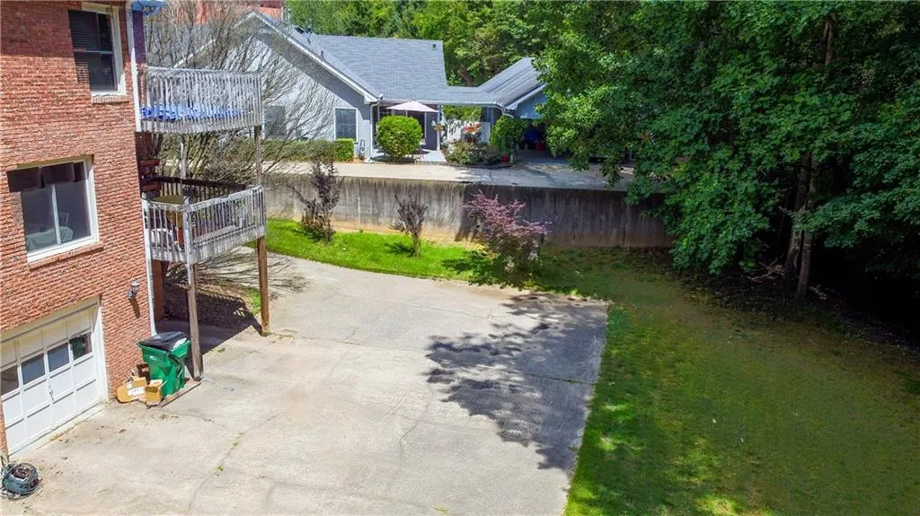 650 Corbin Lake Court, Sandy Springs, Georgia 30350, 3 Bedrooms Bedrooms, ,2 BathroomsBathrooms,Residential,Sold,650 Corbin Lake Court,6739268