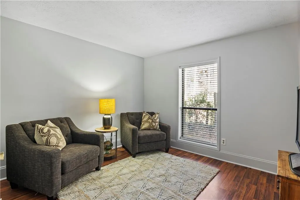 1205 Woodcliff Drive, Sandy Springs, Georgia 30350, 2 Bedrooms Bedrooms, ,2 BathroomsBathrooms,Residential,Sold,1205 Woodcliff Drive,6810193