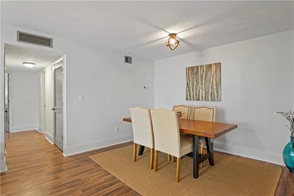 1205 Woodcliff Drive, Sandy Springs, Georgia 30350, 2 Bedrooms Bedrooms, ,2 BathroomsBathrooms,Residential,Sold,1205 Woodcliff Drive,6810193