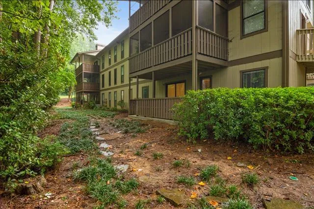 1205 Woodcliff Drive, Sandy Springs, Georgia 30350, 2 Bedrooms Bedrooms, ,2 BathroomsBathrooms,Residential,Sold,1205 Woodcliff Drive,6810193