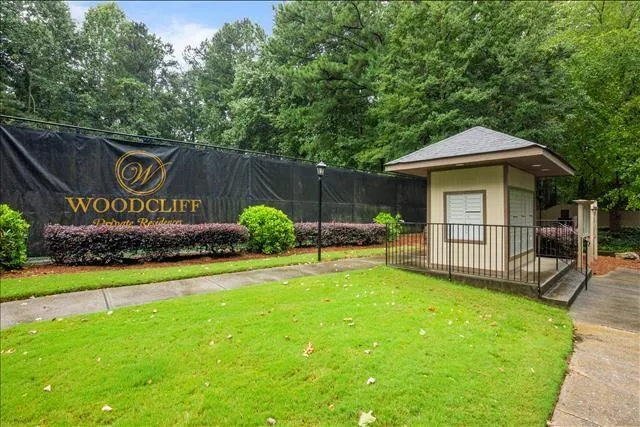 1205 Woodcliff Drive, Sandy Springs, Georgia 30350, 2 Bedrooms Bedrooms, ,2 BathroomsBathrooms,Residential,Sold,1205 Woodcliff Drive,6810193