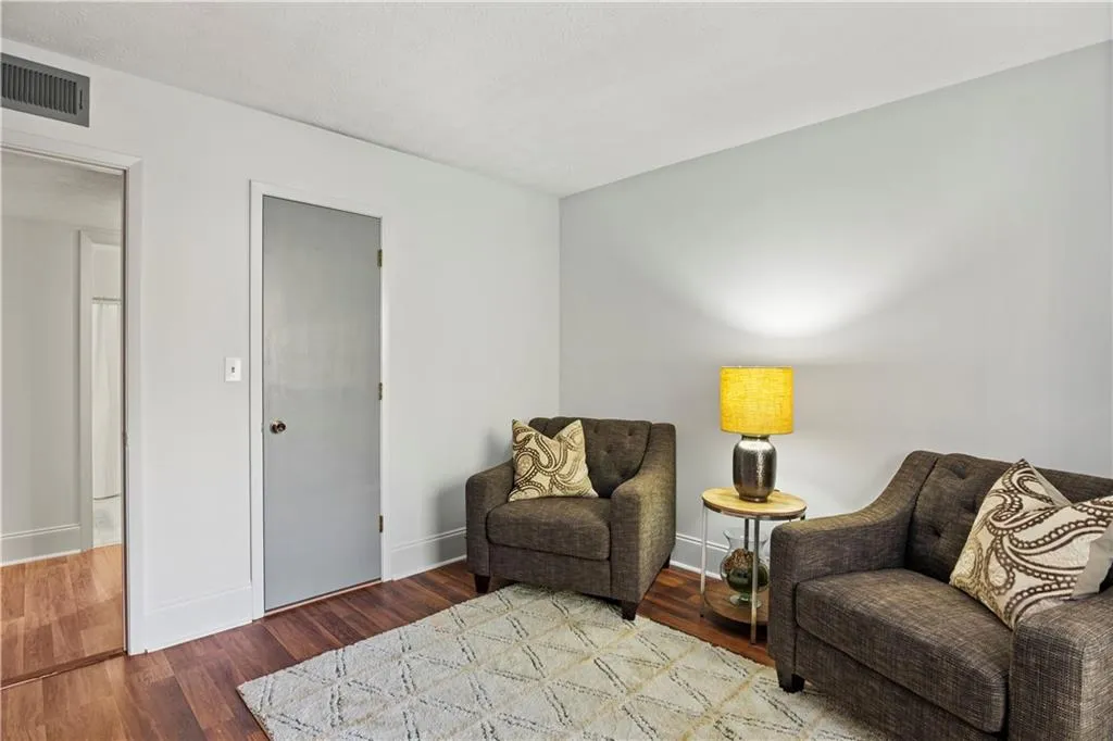 1205 Woodcliff Drive, Sandy Springs, Georgia 30350, 2 Bedrooms Bedrooms, ,2 BathroomsBathrooms,Residential,Sold,1205 Woodcliff Drive,6810193