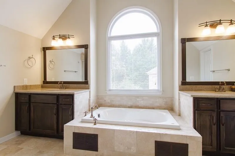 310 Windsor Gate Cove, Atlanta, Georgia 30342, 4 Bedrooms Bedrooms, ,3 BathroomsBathrooms,Residential,Sold,310 Windsor Gate Cove,5509305