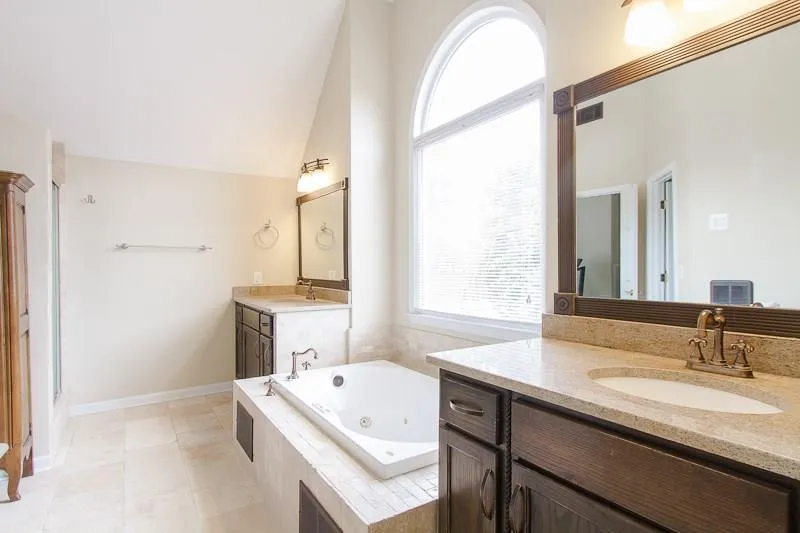 310 Windsor Gate Cove, Atlanta, Georgia 30342, 4 Bedrooms Bedrooms, ,3 BathroomsBathrooms,Residential,Sold,310 Windsor Gate Cove,5509305