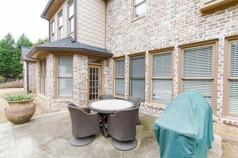 310 Windsor Gate Cove, Atlanta, Georgia 30342, 4 Bedrooms Bedrooms, ,3 BathroomsBathrooms,Residential,Sold,310 Windsor Gate Cove,5509305