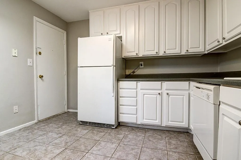 346 Carpenter Drive Unit 83, Atlanta, Georgia 30328, 2 Bedrooms Bedrooms, ,2 BathroomsBathrooms,Residential,Sold,346 Carpenter Drive Unit 83,5723208