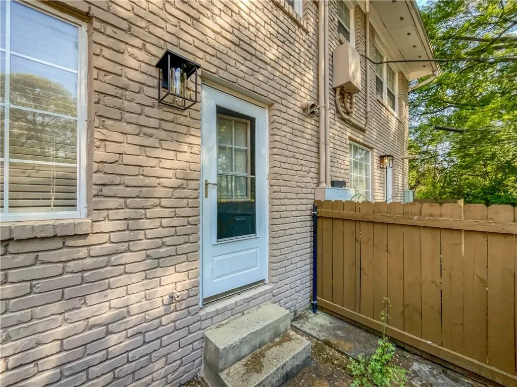 2232 Dunseath Avenue Nw Unit 202, Atlanta, Georgia 30318, 2 Bedrooms Bedrooms, ,1 BathroomBathrooms,Residential,For Sale,2232 Dunseath Avenue Nw Unit 202,7633495