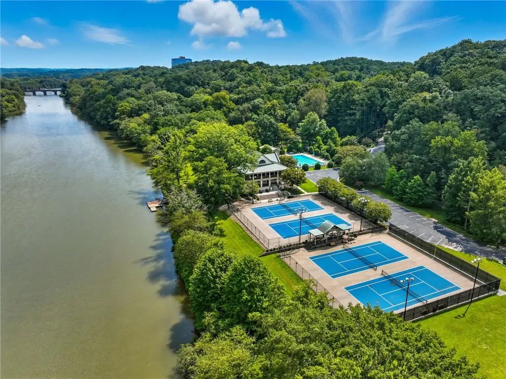 980 Buckhorn E, Atlanta, Georgia 30350, 4 Bedrooms Bedrooms, ,2 BathroomsBathrooms,Residential,For Sale,980 Buckhorn E,7645689