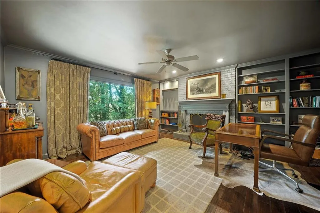 980 Buckhorn E, Atlanta, Georgia 30350, 4 Bedrooms Bedrooms, ,2 BathroomsBathrooms,Residential,For Sale,980 Buckhorn E,7645689