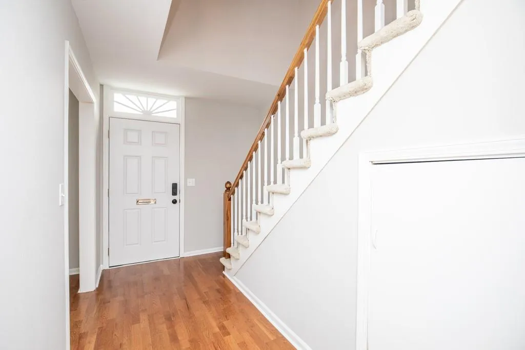 6520 Roswell Road Ne Unit 27, Atlanta, Georgia 30328, 2 Bedrooms Bedrooms, ,1 BathroomBathrooms,Residential,Sold,6520 Roswell Road Ne Unit 27,6793625