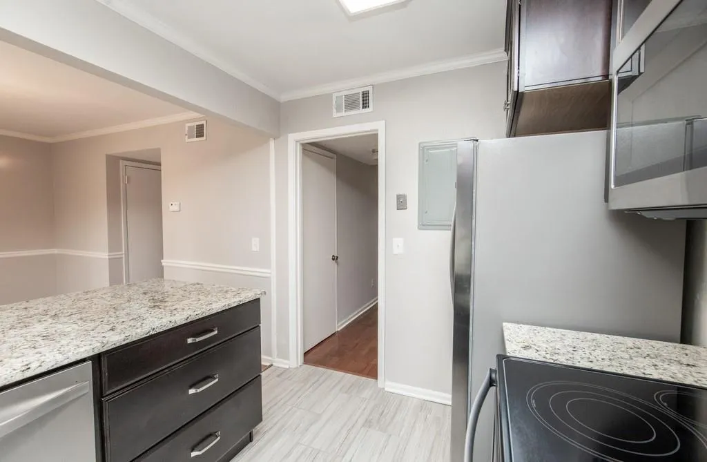 6520 Roswell Road Ne Unit 27, Atlanta, Georgia 30328, 2 Bedrooms Bedrooms, ,1 BathroomBathrooms,Residential,Sold,6520 Roswell Road Ne Unit 27,6793625