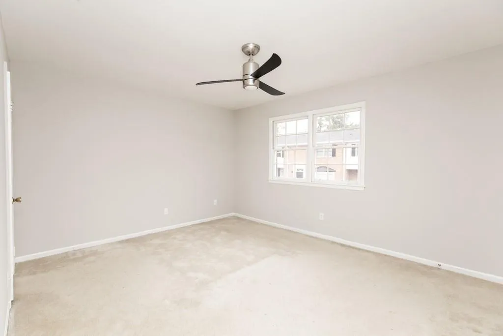 6520 Roswell Road Ne Unit 27, Atlanta, Georgia 30328, 2 Bedrooms Bedrooms, ,1 BathroomBathrooms,Residential,Sold,6520 Roswell Road Ne Unit 27,6793625