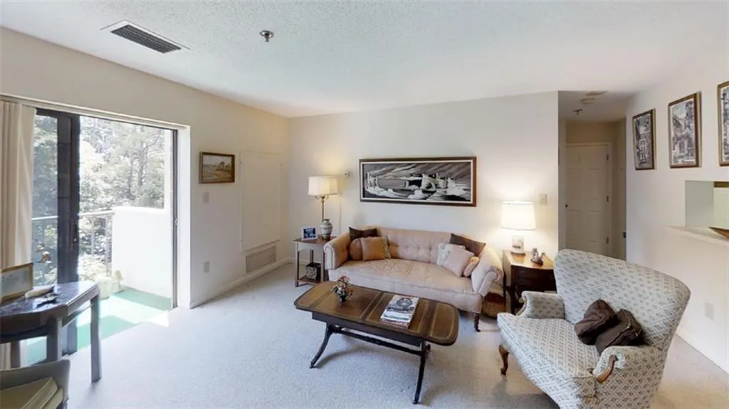 300 Johnson Ferry Road Ne Unit A403, Sandy Springs, Georgia 30328, 2 Bedrooms Bedrooms, ,2 BathroomsBathrooms,Residential,Sold,300 Johnson Ferry Road Ne Unit A403,6046388