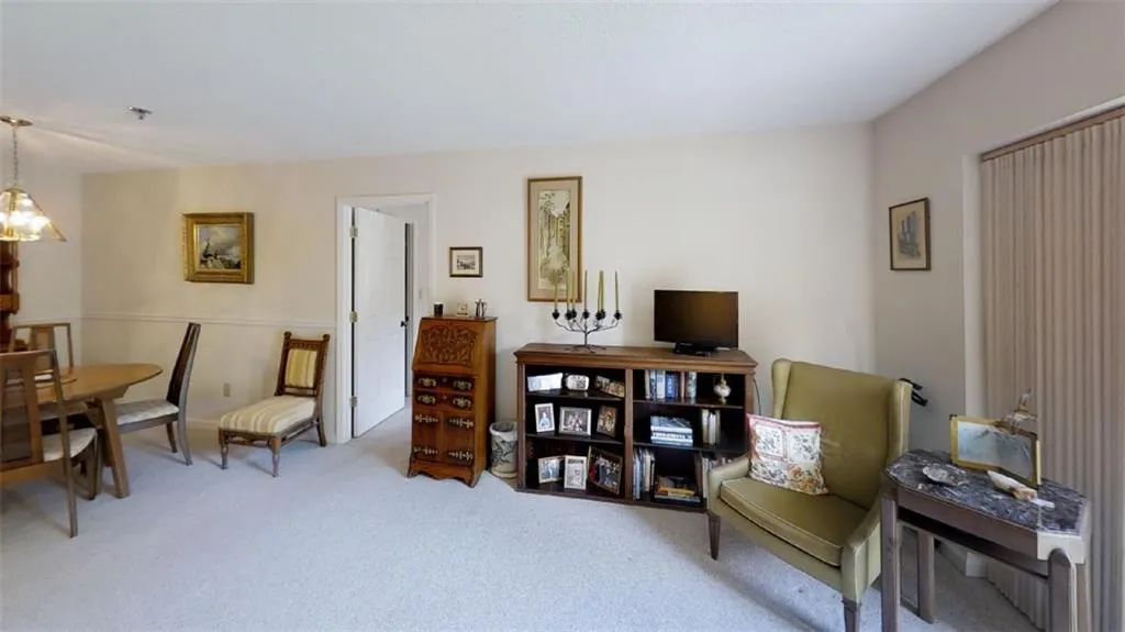 300 Johnson Ferry Road Ne Unit A403, Sandy Springs, Georgia 30328, 2 Bedrooms Bedrooms, ,2 BathroomsBathrooms,Residential,Sold,300 Johnson Ferry Road Ne Unit A403,6046388