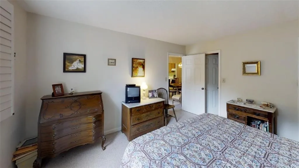 300 Johnson Ferry Road Ne Unit A403, Sandy Springs, Georgia 30328, 2 Bedrooms Bedrooms, ,2 BathroomsBathrooms,Residential,Sold,300 Johnson Ferry Road Ne Unit A403,6046388