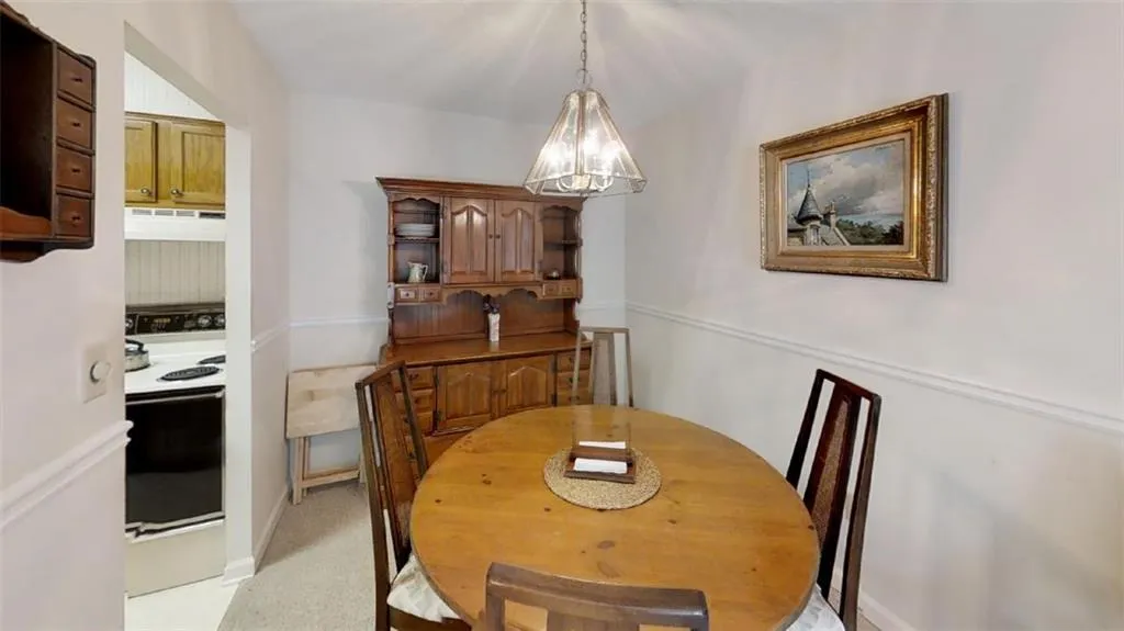300 Johnson Ferry Road Ne Unit A403, Sandy Springs, Georgia 30328, 2 Bedrooms Bedrooms, ,2 BathroomsBathrooms,Residential,Sold,300 Johnson Ferry Road Ne Unit A403,6046388