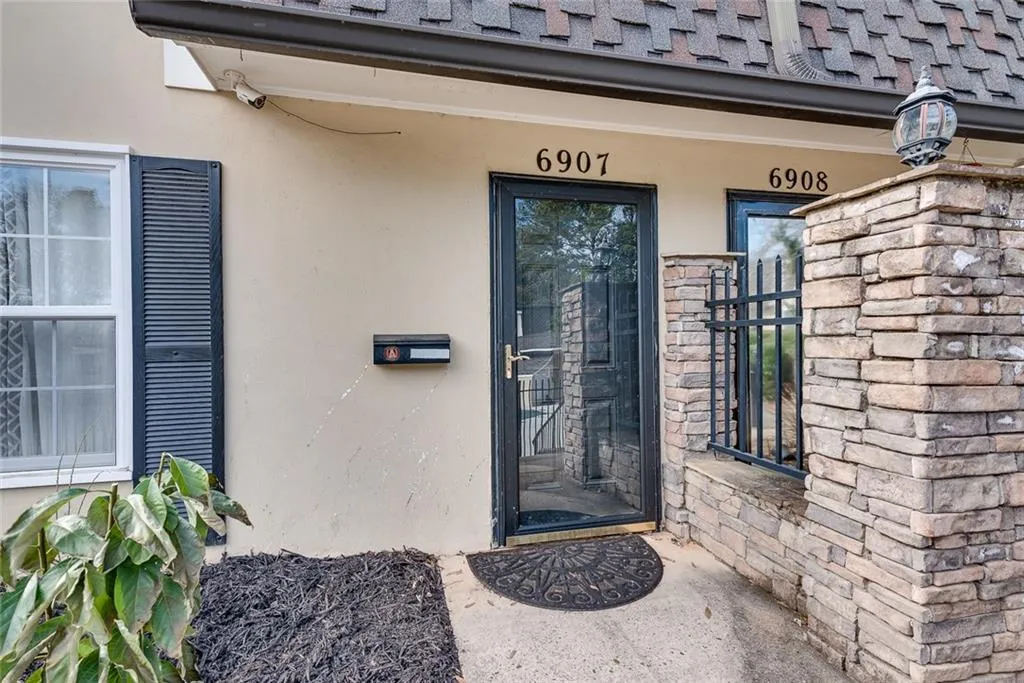 6907 Park Avenue, Atlanta, Georgia 30342, 2 Bedrooms Bedrooms, ,2 BathroomsBathrooms,Residential,Sold,6907 Park Avenue,6994723