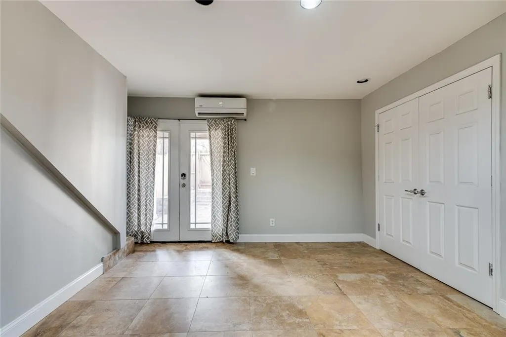 6907 Park Avenue, Atlanta, Georgia 30342, 2 Bedrooms Bedrooms, ,2 BathroomsBathrooms,Residential,Sold,6907 Park Avenue,6994723