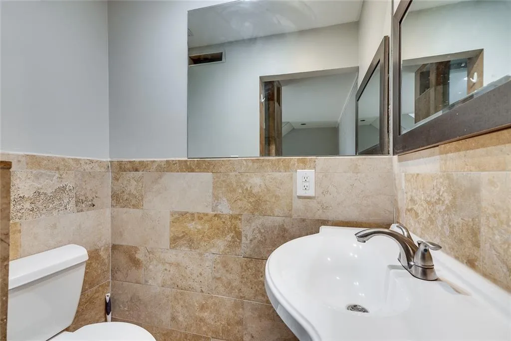 6907 Park Avenue, Atlanta, Georgia 30342, 2 Bedrooms Bedrooms, ,2 BathroomsBathrooms,Residential,Sold,6907 Park Avenue,6994723