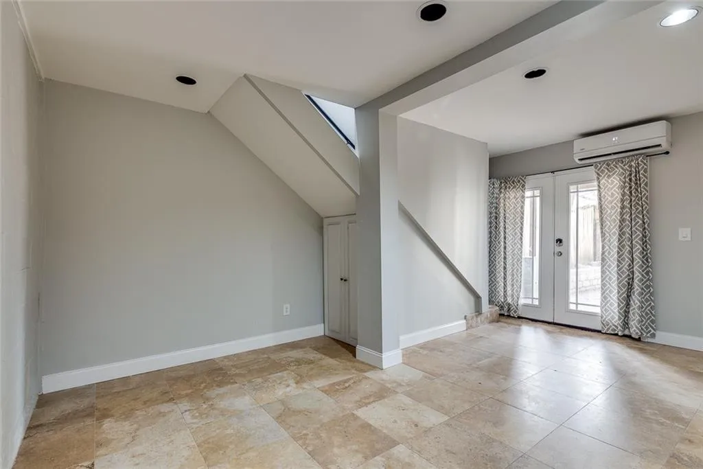 6907 Park Avenue, Atlanta, Georgia 30342, 2 Bedrooms Bedrooms, ,2 BathroomsBathrooms,Residential,Sold,6907 Park Avenue,6994723