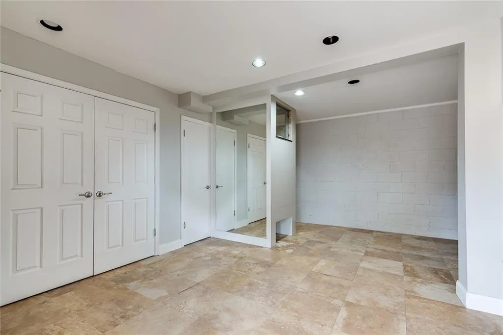 6907 Park Avenue, Atlanta, Georgia 30342, 2 Bedrooms Bedrooms, ,2 BathroomsBathrooms,Residential,Sold,6907 Park Avenue,6994723