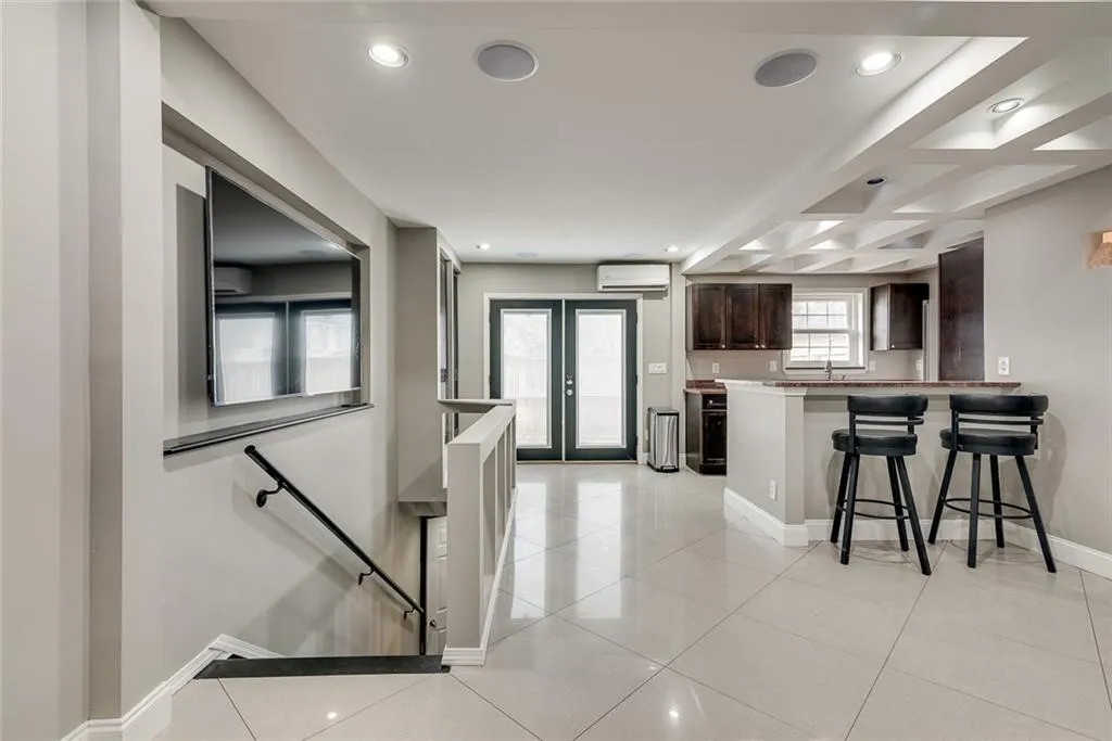 6907 Park Avenue, Atlanta, Georgia 30342, 2 Bedrooms Bedrooms, ,2 BathroomsBathrooms,Residential,Sold,6907 Park Avenue,6994723