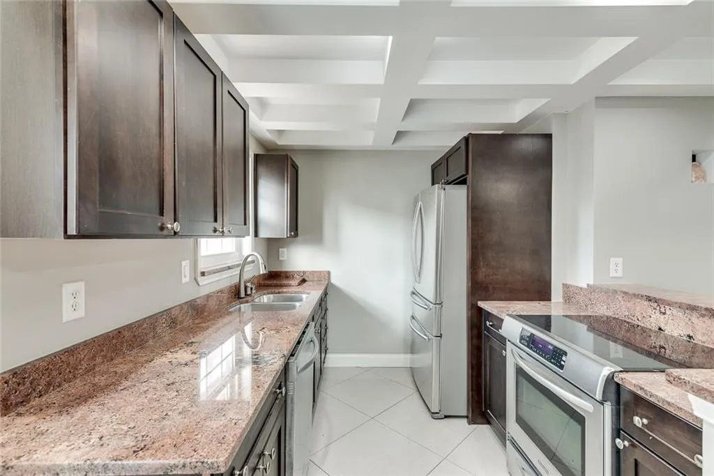 6907 Park Avenue, Atlanta, Georgia 30342, 2 Bedrooms Bedrooms, ,2 BathroomsBathrooms,Residential,Sold,6907 Park Avenue,6994723