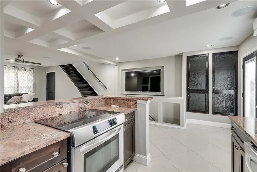 6907 Park Avenue, Atlanta, Georgia 30342, 2 Bedrooms Bedrooms, ,2 BathroomsBathrooms,Residential,Sold,6907 Park Avenue,6994723