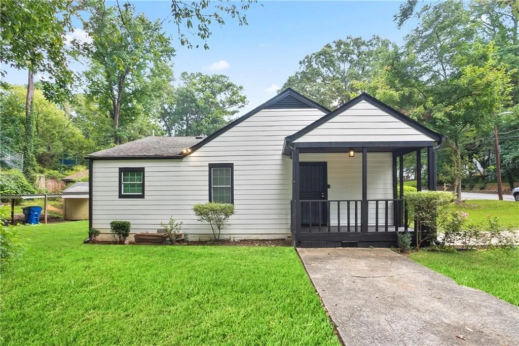 2097 Baker Road Nw, Atlanta, Georgia 30318, 3 Bedrooms Bedrooms, ,1 BathroomBathrooms,Residential,For Sale,2097 Baker Road Nw,7644963