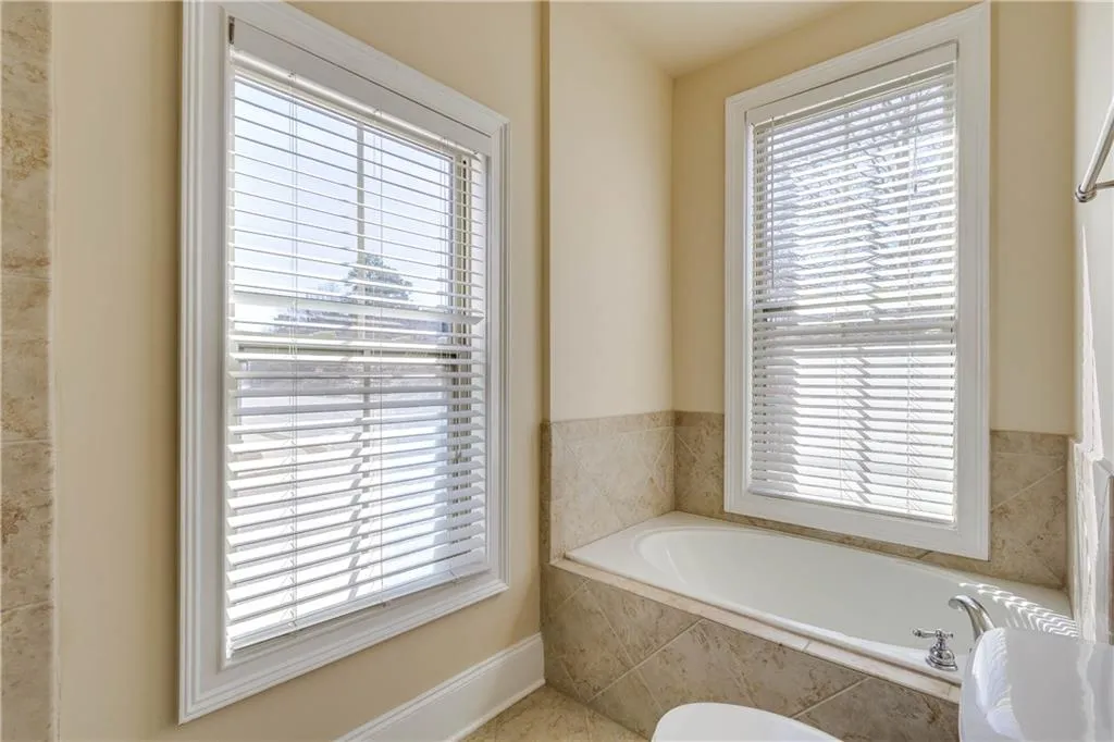 6430 Chariot Street Unit 1, Atlanta, Georgia 30328, 2 Bedrooms Bedrooms, ,2 BathroomsBathrooms,Residential,Sold,6430 Chariot Street Unit 1,5969650