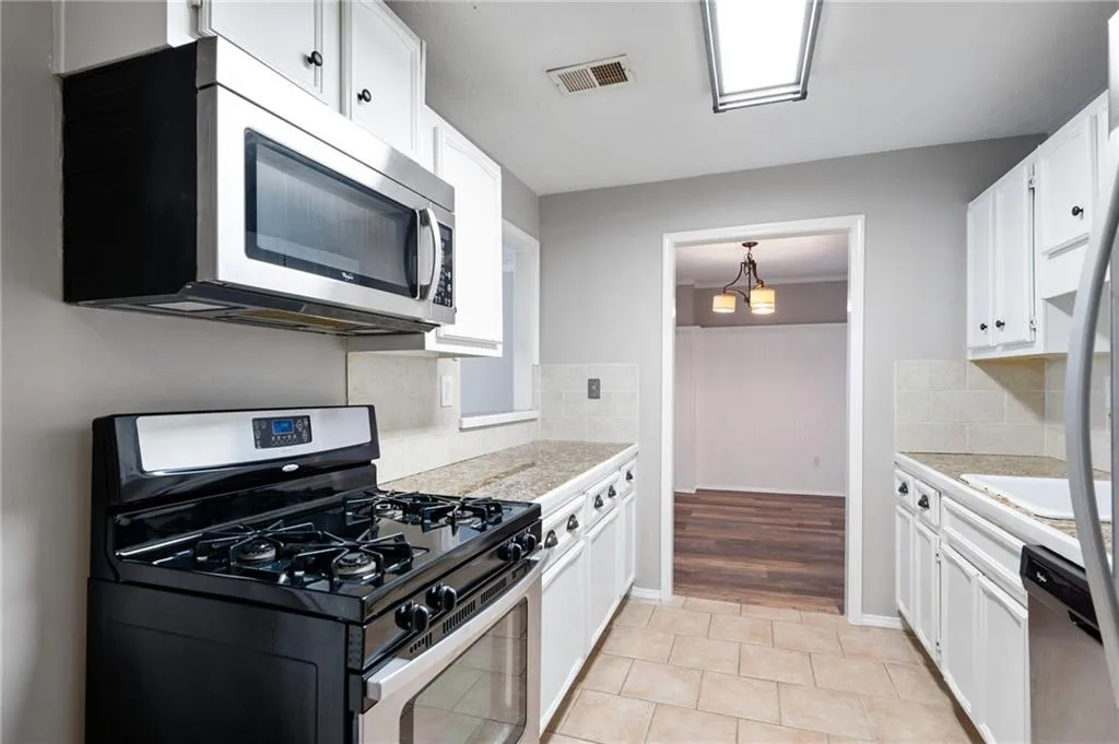 1205 Vicksburg Place, Sandy Springs, Georgia 30350, 2 Bedrooms Bedrooms, ,2 BathroomsBathrooms,Residential,Sold,1205 Vicksburg Place,7083367