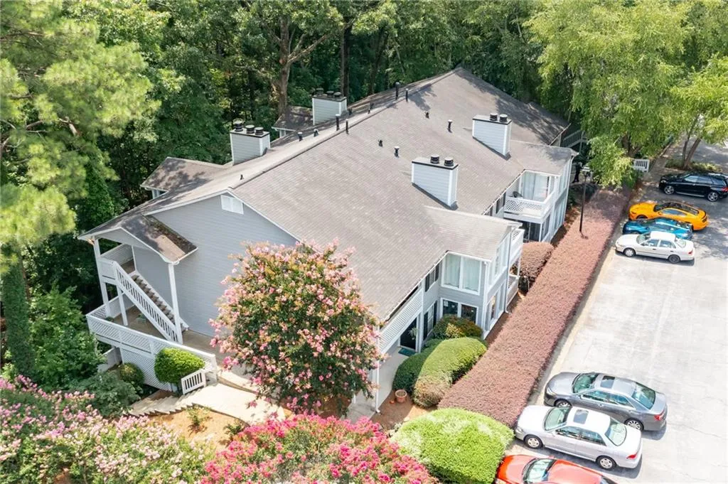 1205 Vicksburg Place, Sandy Springs, Georgia 30350, 2 Bedrooms Bedrooms, ,2 BathroomsBathrooms,Residential,Sold,1205 Vicksburg Place,7083367