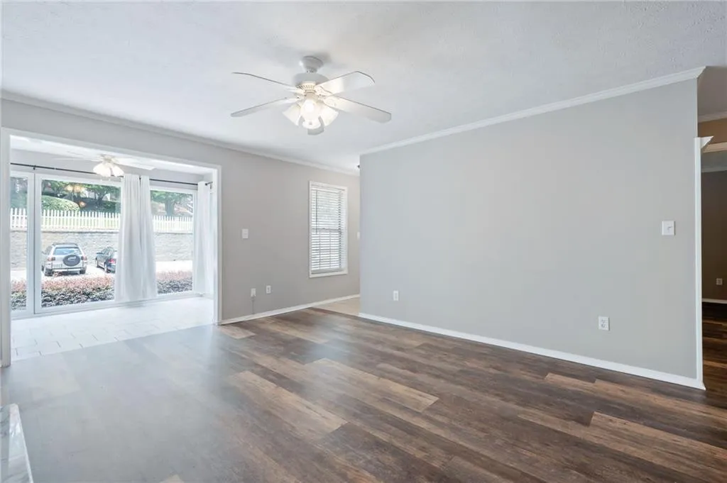 1205 Vicksburg Place, Sandy Springs, Georgia 30350, 2 Bedrooms Bedrooms, ,2 BathroomsBathrooms,Residential,Sold,1205 Vicksburg Place,7083367